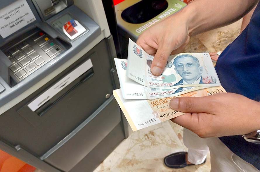シンガポール 現金キャッシング