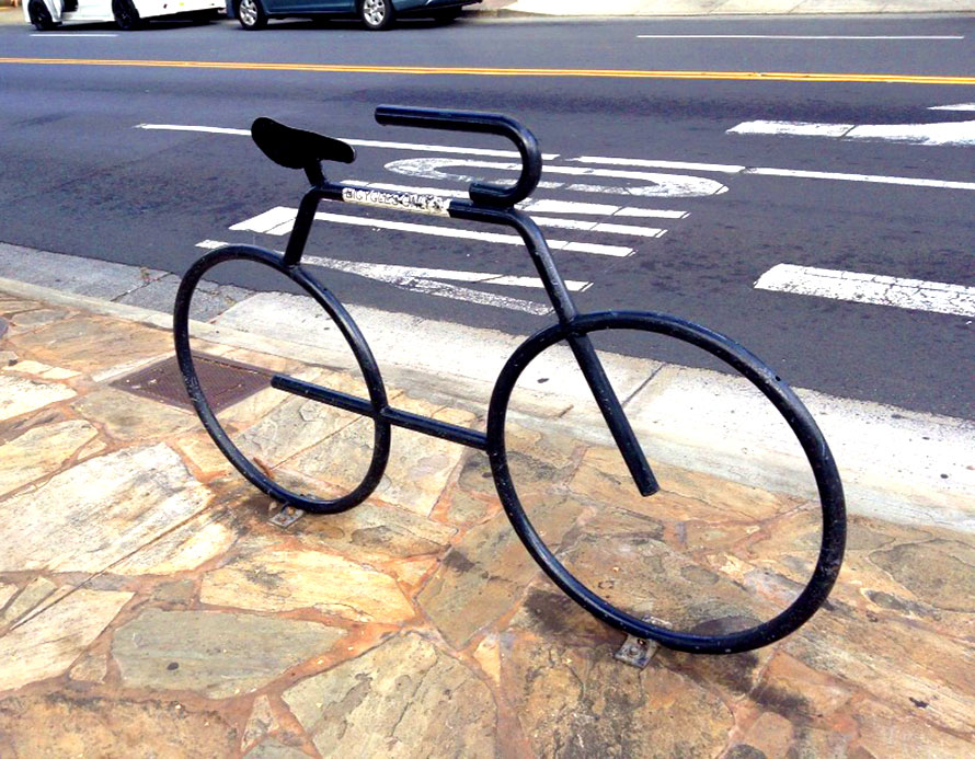 ハワイ 自転車置き場