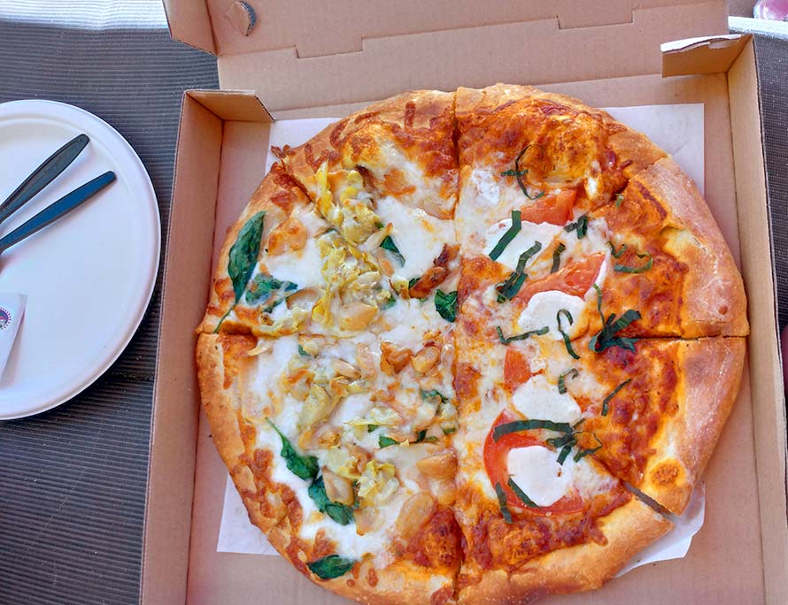 ハワイ ホノルル シェラトンワイキキ HAPAS PIZZA ハパスピザ 大きいピザ