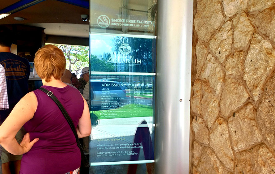 ハワイ ホノルル ワイキキ水族館 入口 エントランス