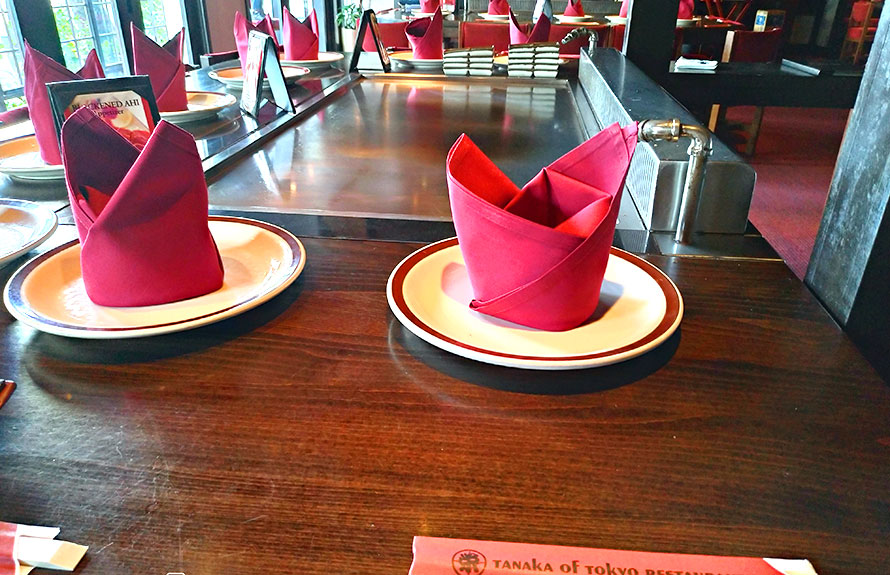 ハワイ オアフ島 ワイキキ 田中オブ東京 イースト 店内